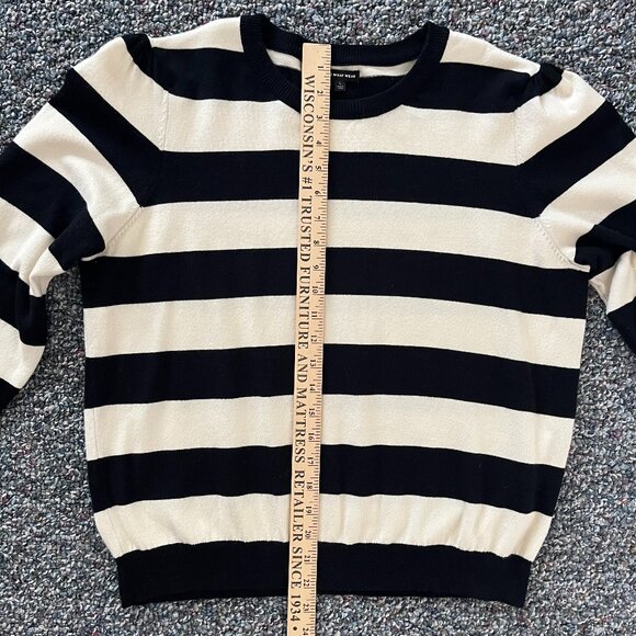 Black & Cream Striped Ruffle Sleeve Sweater Large NWOT - Picture 6 of 10